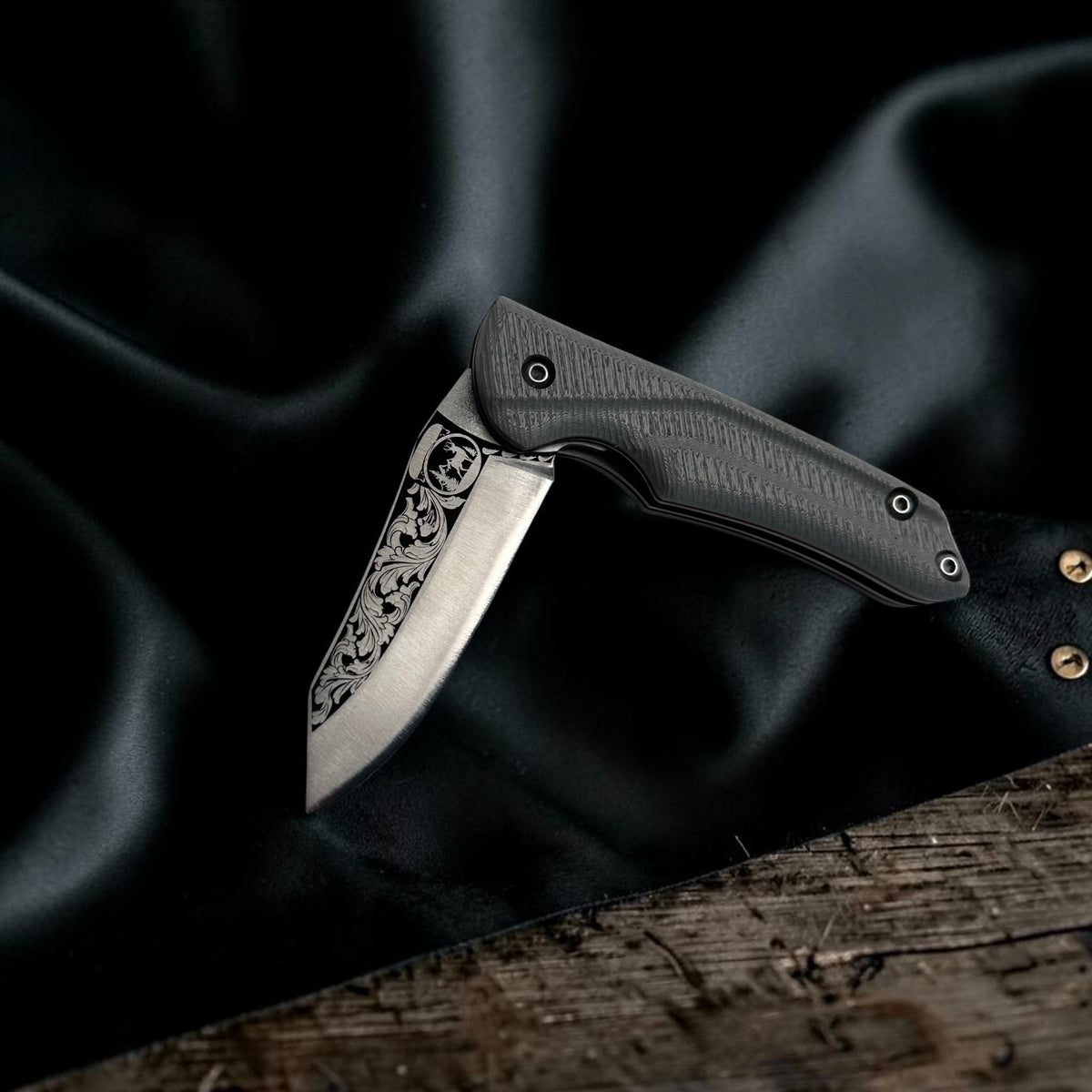 Gri Saplı Desenli Katlanır Çakı – Model 8