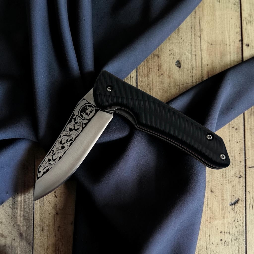 Siyah Saplı Desenli Katlanır Çakı – Model 44
