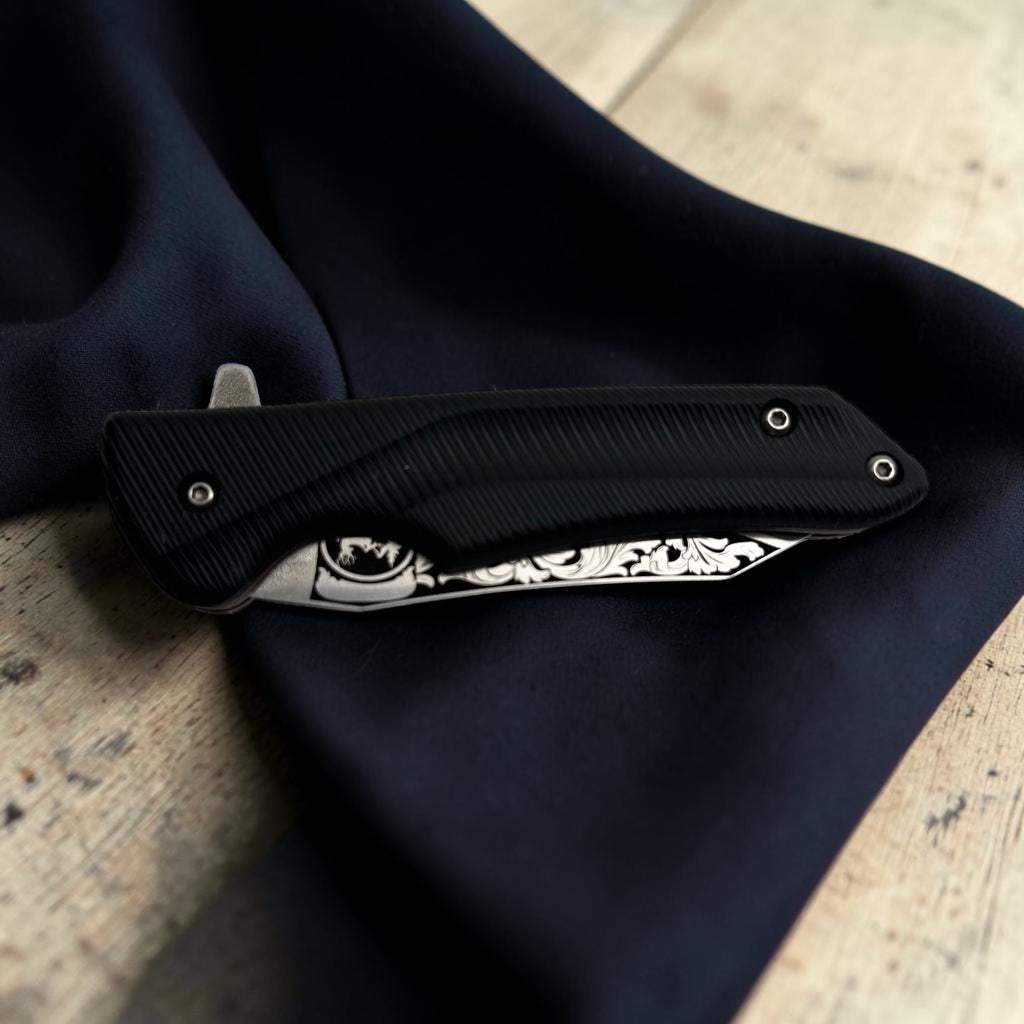 Siyah Saplı Desenli Katlanır Çakı – Model 44