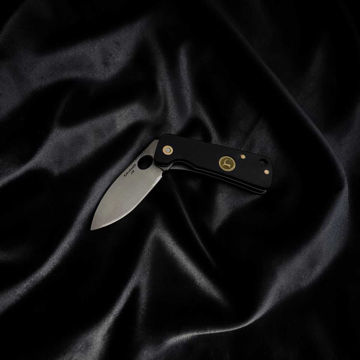 Siyah Minimal Katlanır Çakı – Model 18