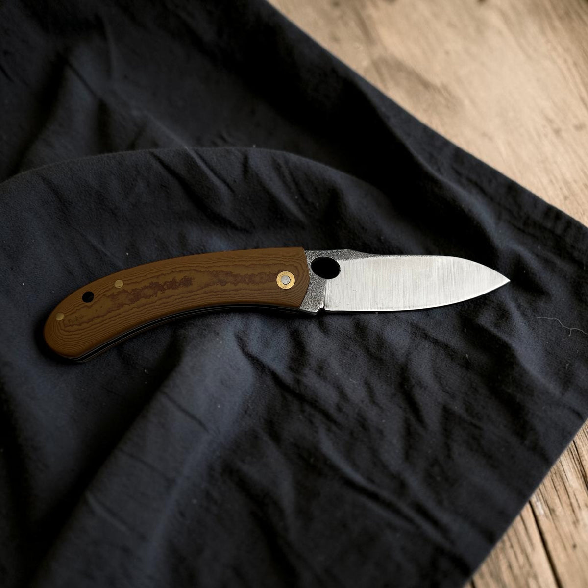 Kahverengi Dokulu Saplı Çakı – Model 19