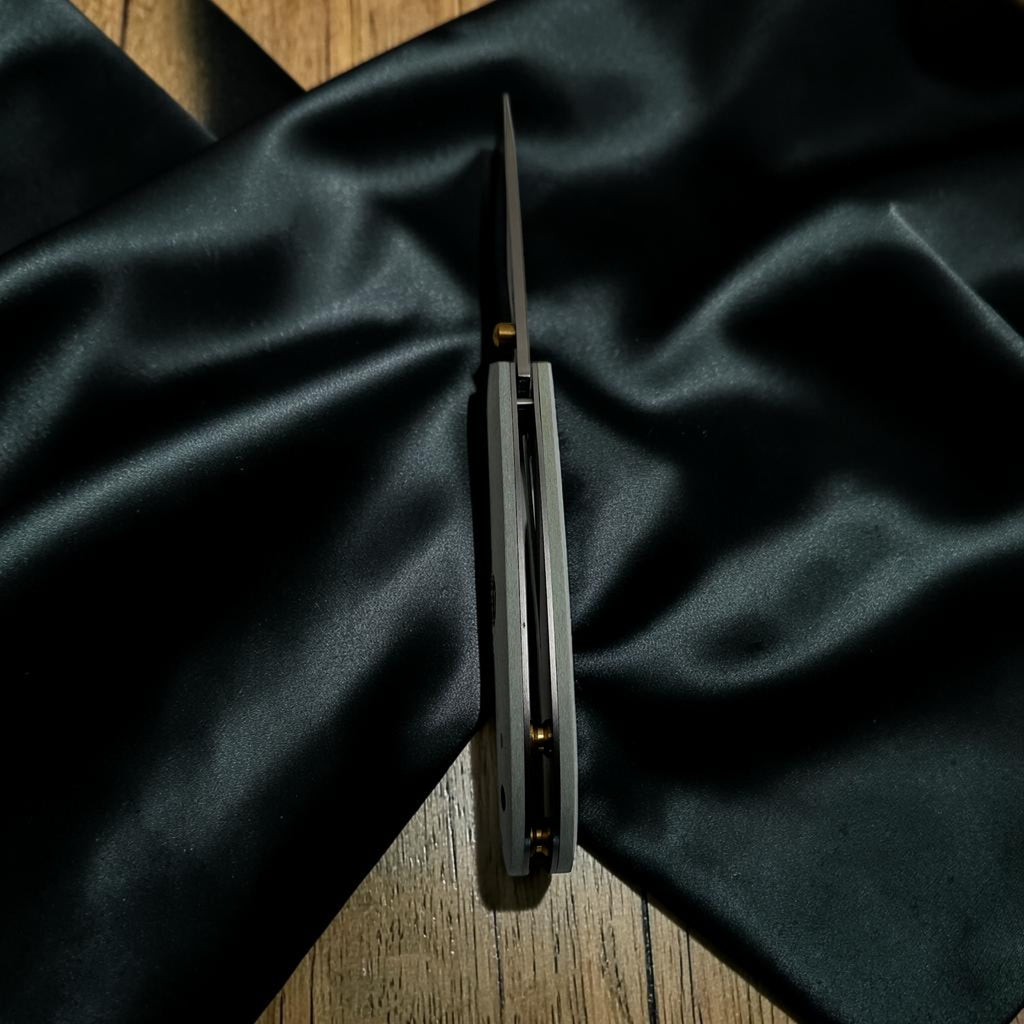 Beyaz Dekoratif Kapalı Çakı – Model 23