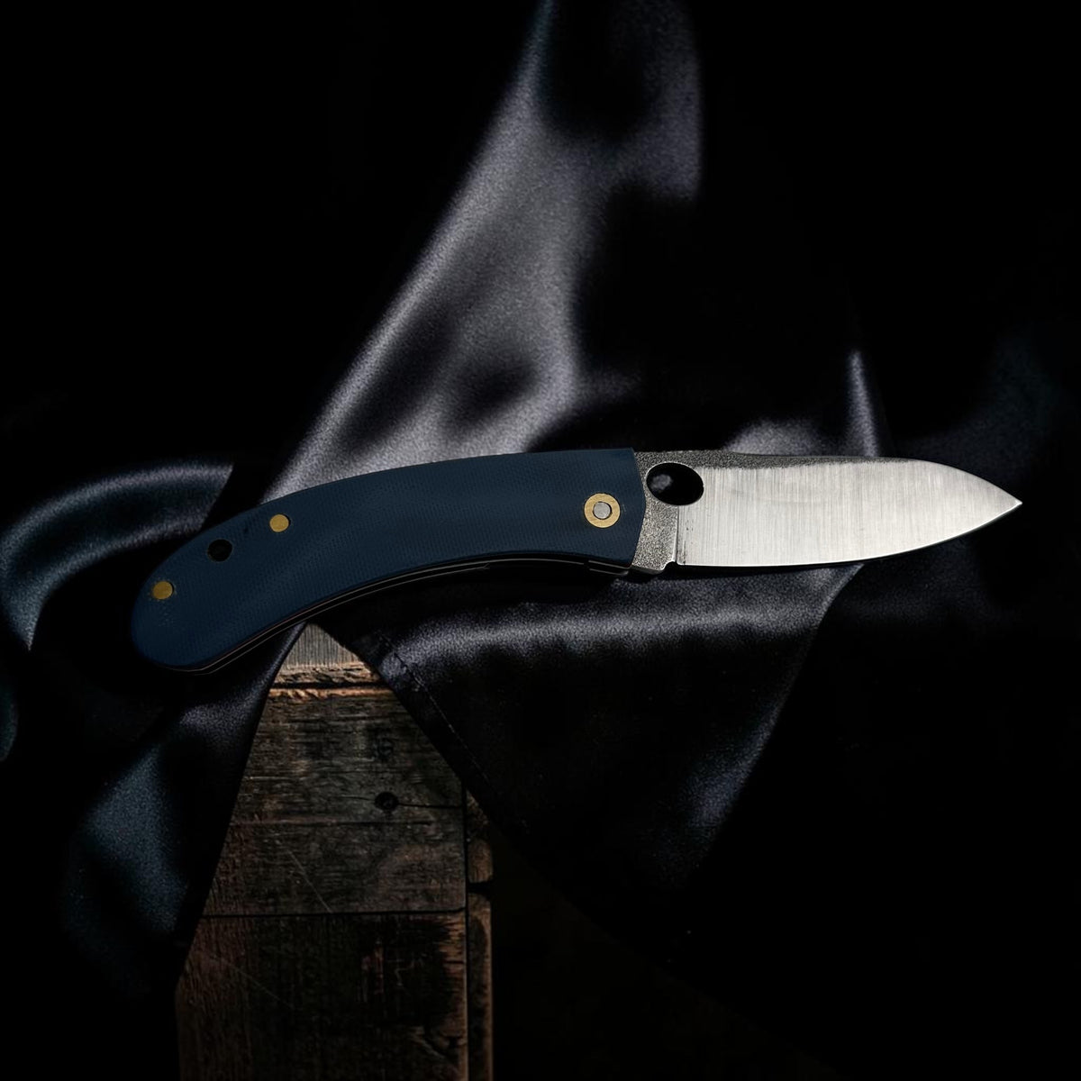 Lacivert Saplı Modern Katlanır Çakı – Model 33