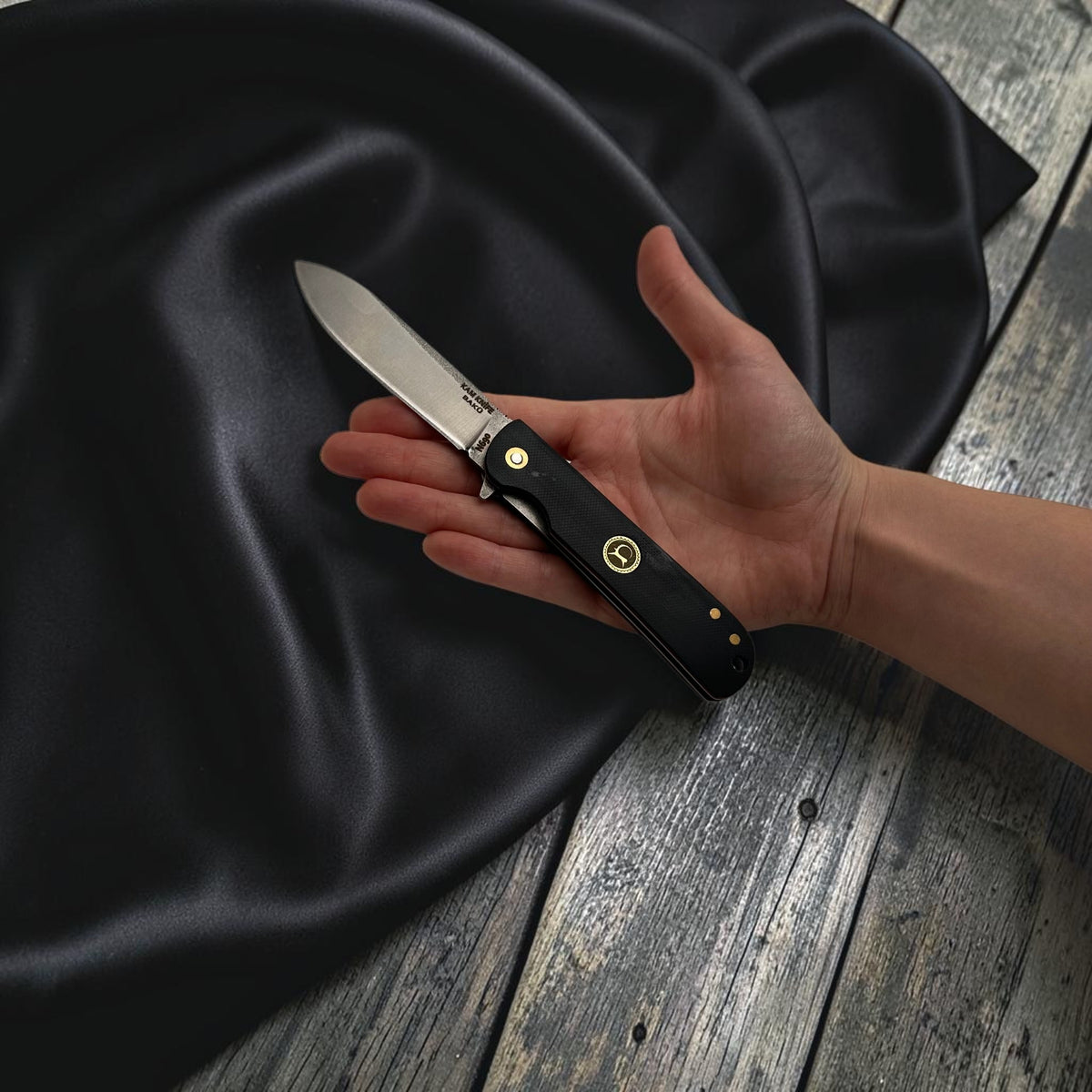 Siyah Saplı Modern Katlanır Çakı – Model 36