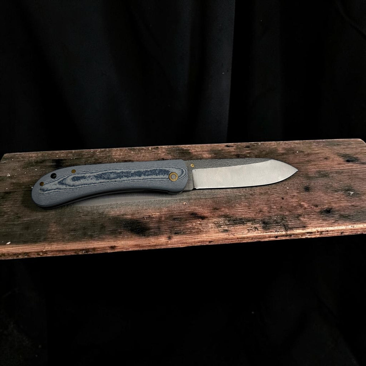 Gri Dekoratif Kapalı Çakı – Model 22