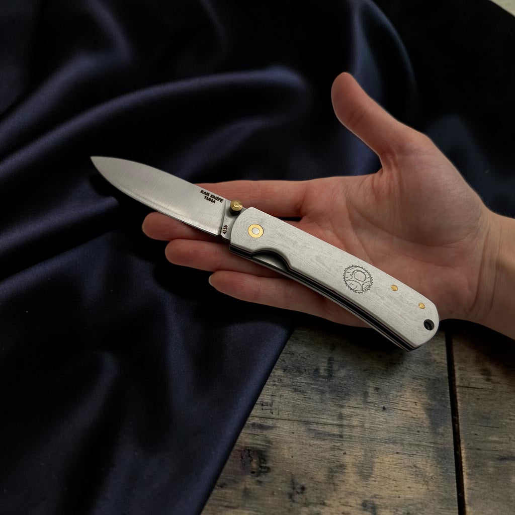 Beyaz Metalik Görünümlü Katlanır Çakı – Model 27