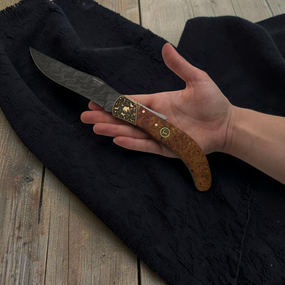 Ahşap Görünümlü Özel Detaylı Katlanır Çakı – Model 12
