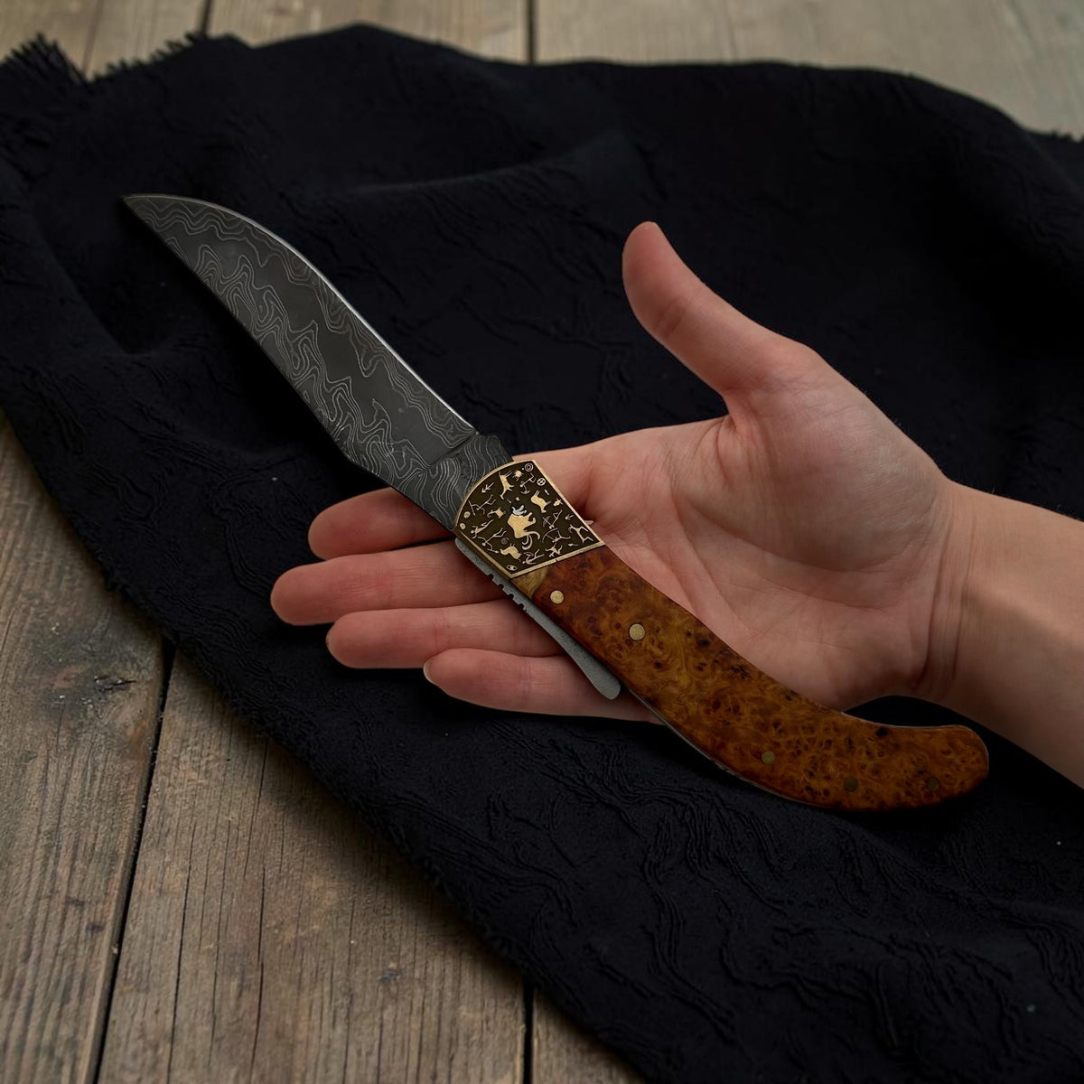 Ahşap Görünümlü Özel Detaylı Katlanır Çakı – Model 12